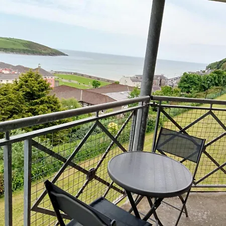 Sunnyside View -modern & Cosy With Magnificent Views To Match Apartmán